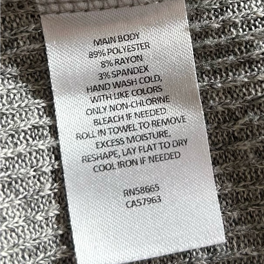 ABOUND Gray Ribbed Knit Top - Picture 3 of 3